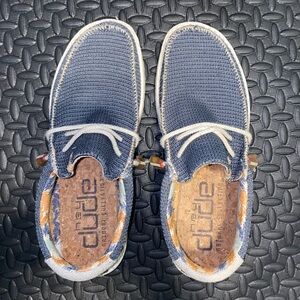 Hey Dude Size 7
